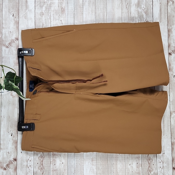 NWOT, George, 0272, Tan, men's at the knee shorts. Sz 34 length 20.5 - Picture 3 of 6